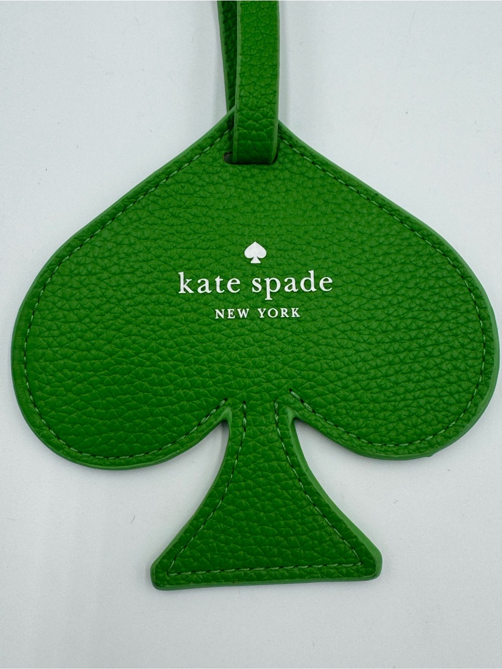 kate spade Green Spade-Shaped Luggage Tag NIP - Picture 3 of 5